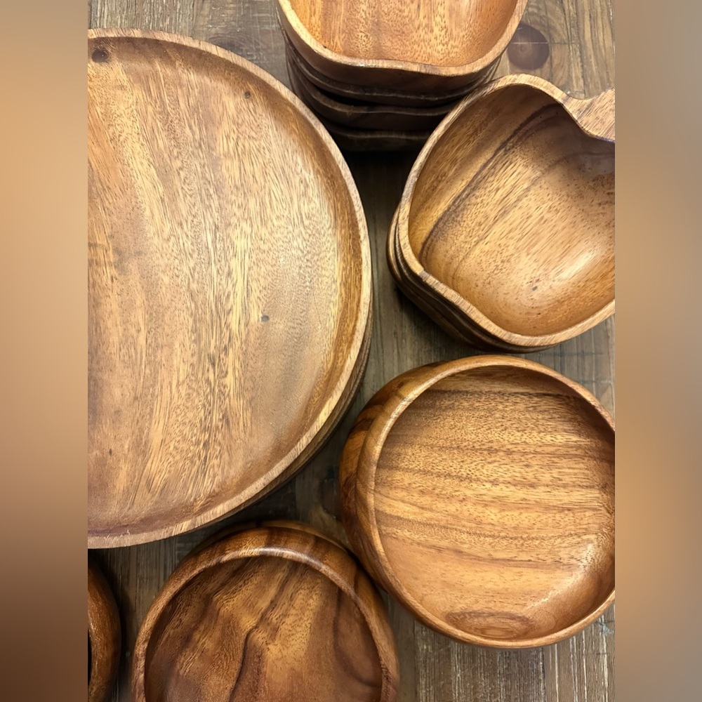 Vintage Handcrafted Monkey Pod Wood Dinner Plates/Chargers
